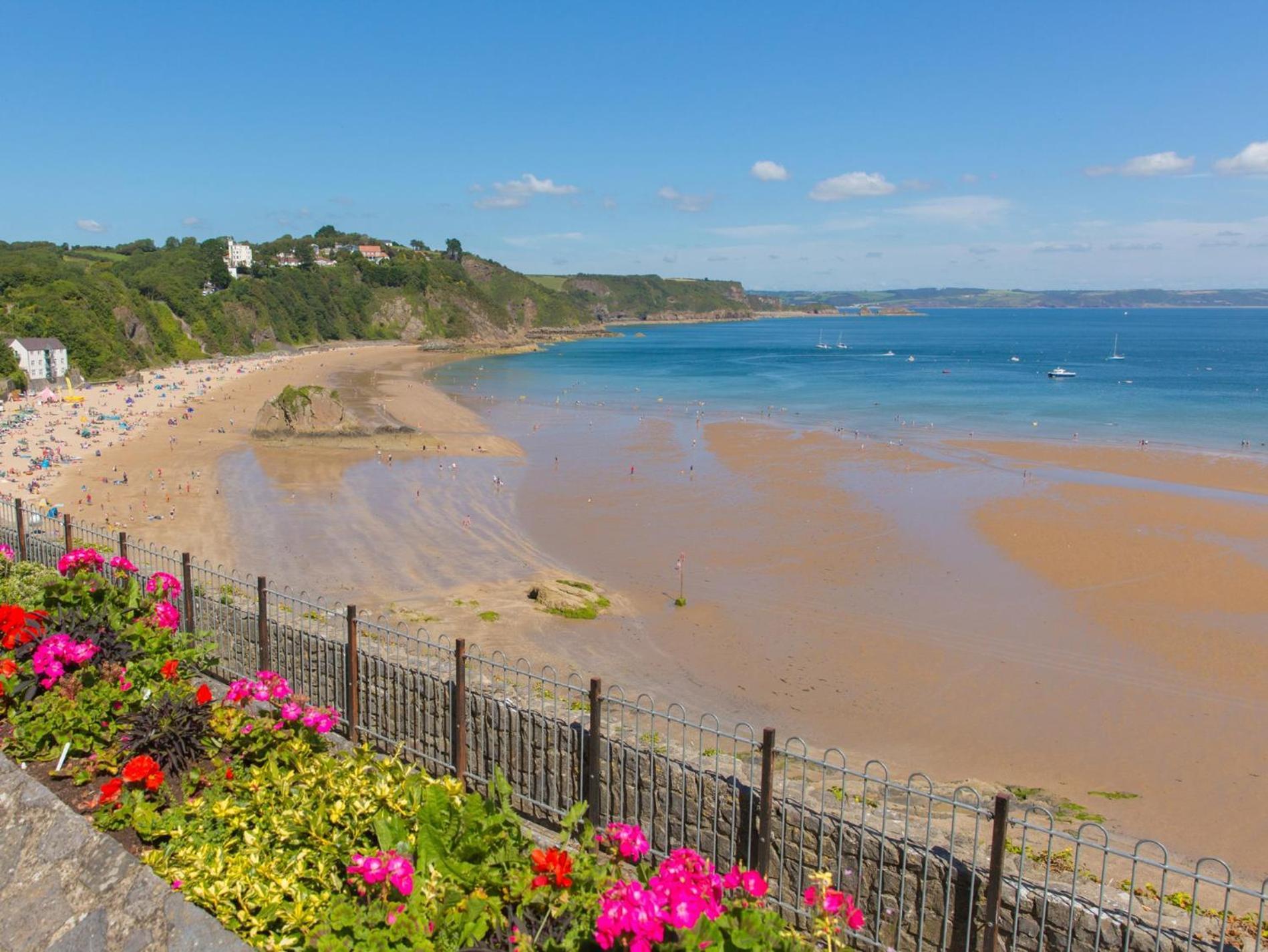 4 Bed In Tenby Fb003 Exterior foto